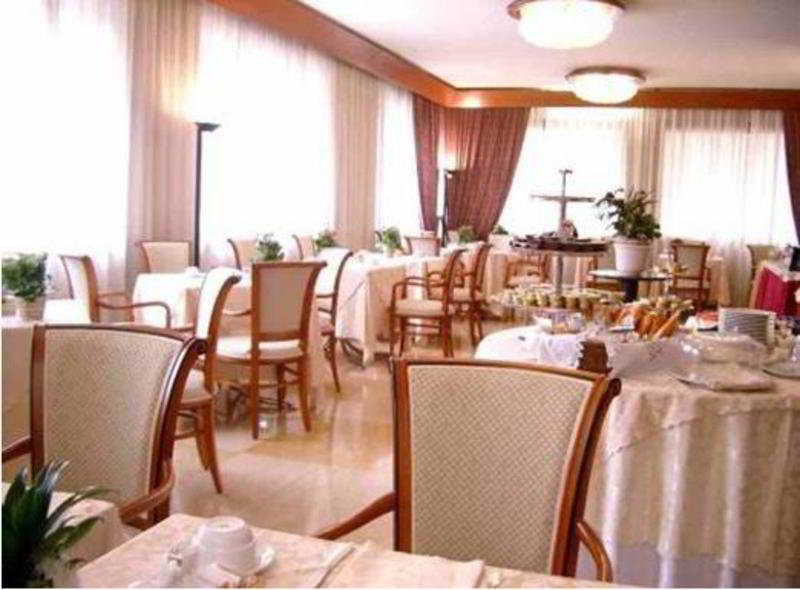 ויצ'נצה Hotel Campo Marzio מראה חיצוני תמונה